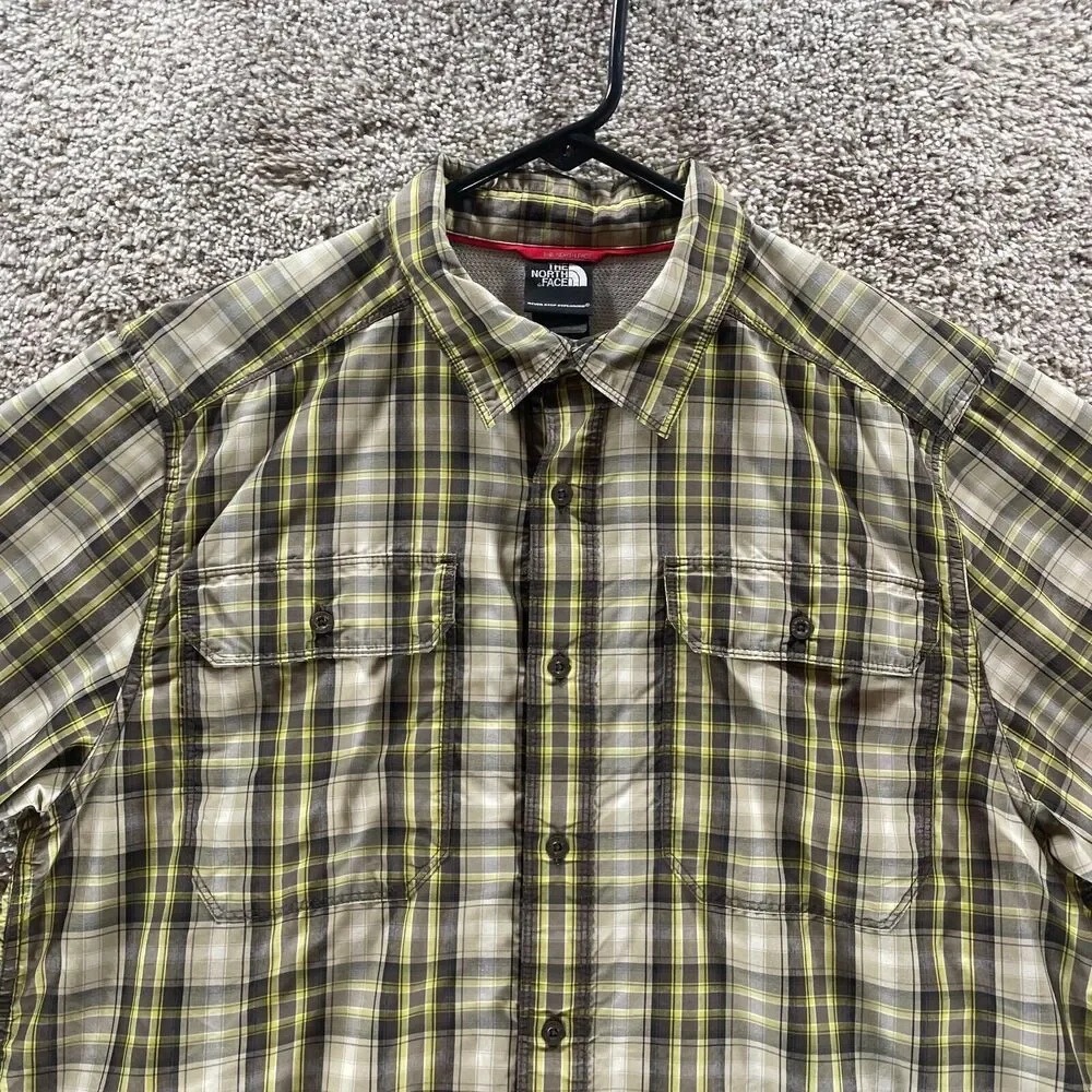 The North Face Shirt‎ Mens Large Plaid Short Sleeve Button Up Casual Adult Nylon